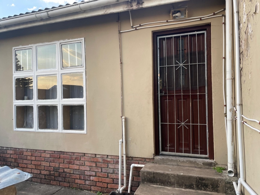 5 Bedroom Property for Sale in Amalinda Eastern Cape